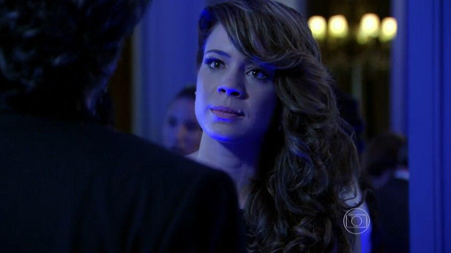 José Alfredo discute com Cristina na festa da empresa, em 