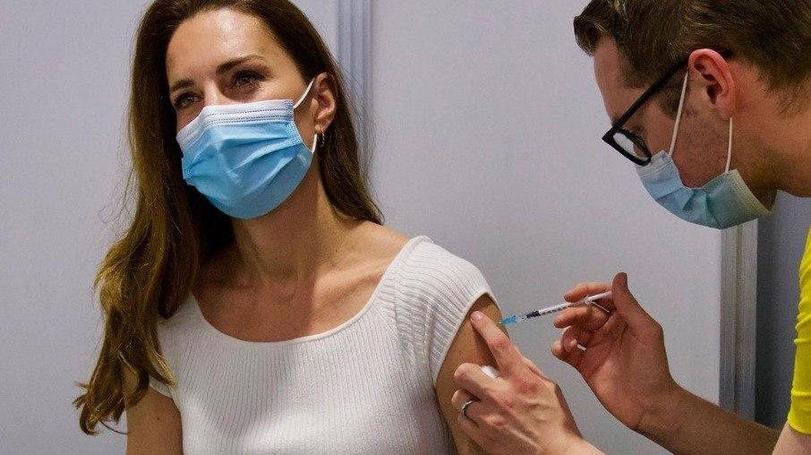 Kate Middleton é vacinada contra Covid-19: 