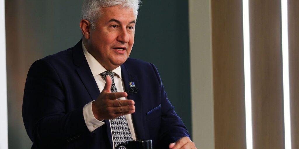 Ministro defende construção de laboratório de biossegurança máxima