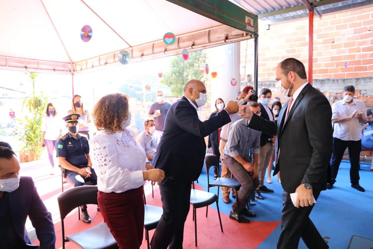 Prefeito Rogério Cruz entrega ampliação do Cmei João Vaz