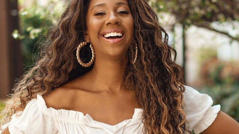 Prefeitura da cidade de Camilla de Lucas faz campanha para sister ganhar o BBB