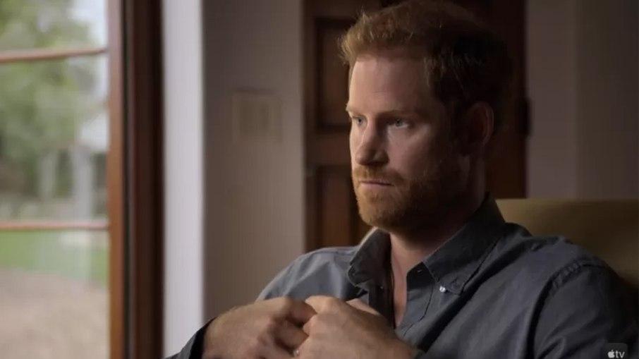 Príncipe Harry bebia e usava drogas para lidar com trauma da morte de Diana