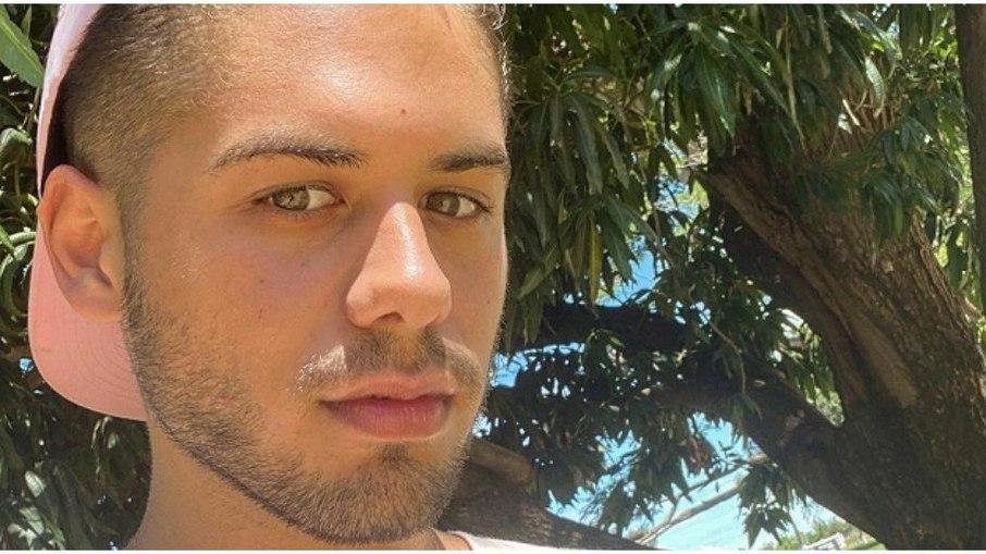 Zé Felipe aparece emocionado depois de nascimento de Maria Alice: 