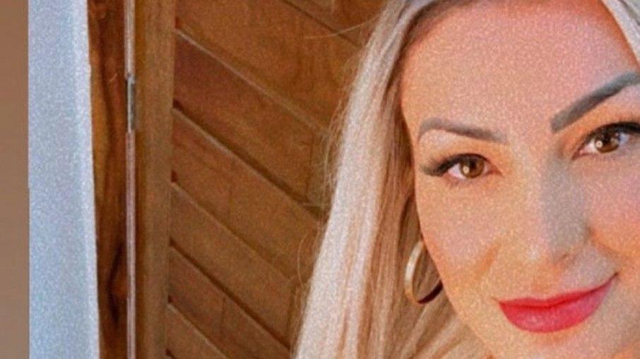 Andressa Urach diz que 'maridos têm autoridade sobre corpos de suas mulheres'