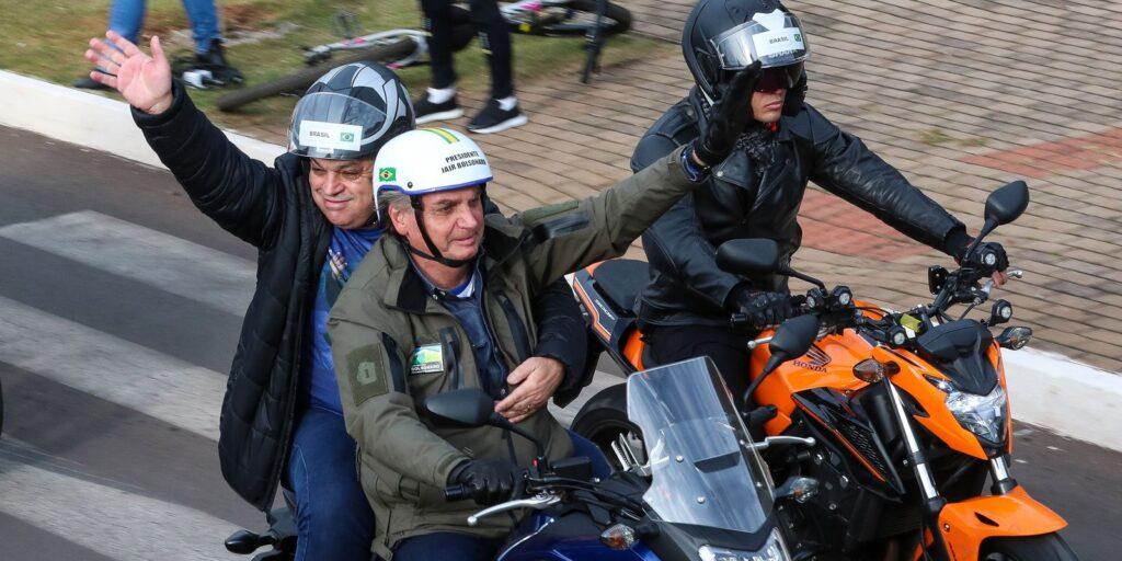 Bolsonaro participa de ato com motociclistas em Chapecó