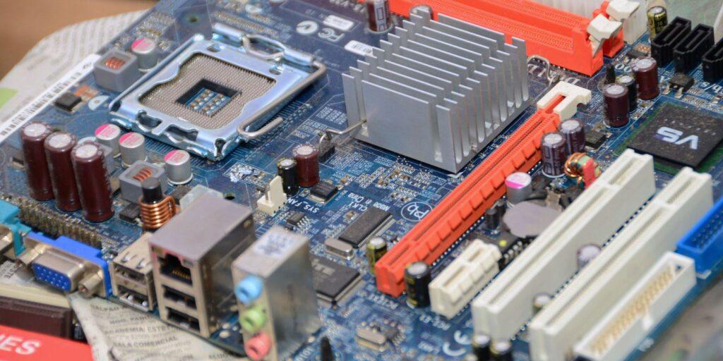 Brasília ganha novos postos para descarte de material eletrônico