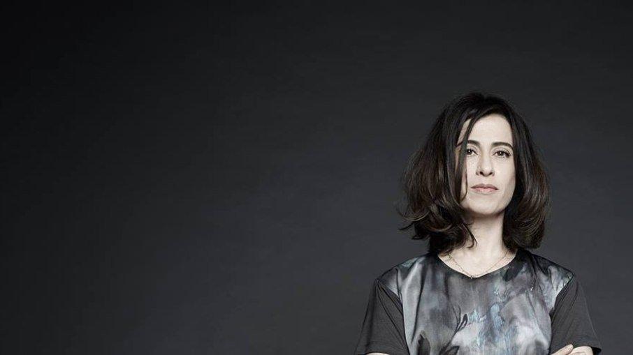 Fernanda Torres vai ao hospital, mas não toma a vacina por medo de reação