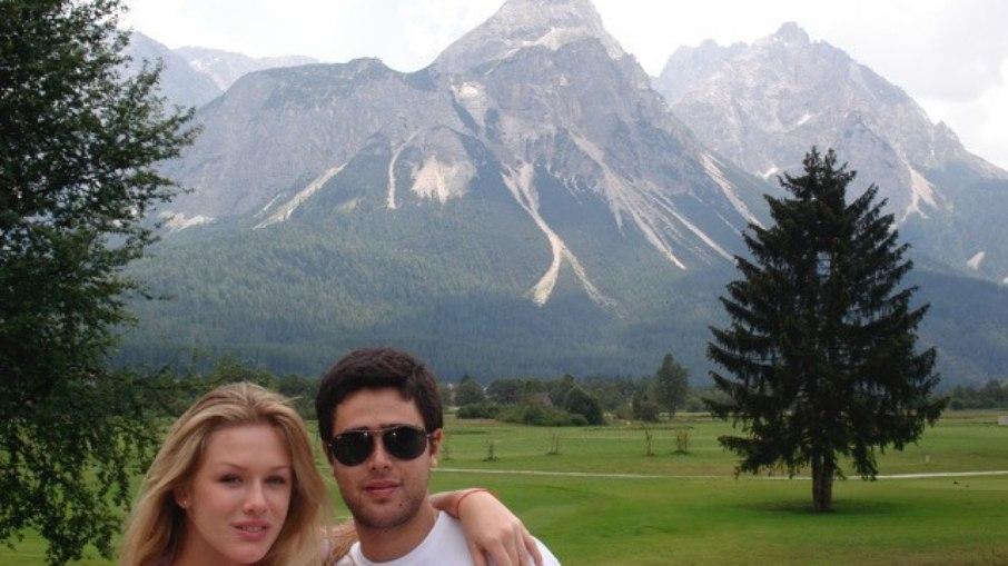 Fiorella Mattheis e Roberto Marinho Neto, herdeiro da Globo, casam na Europa