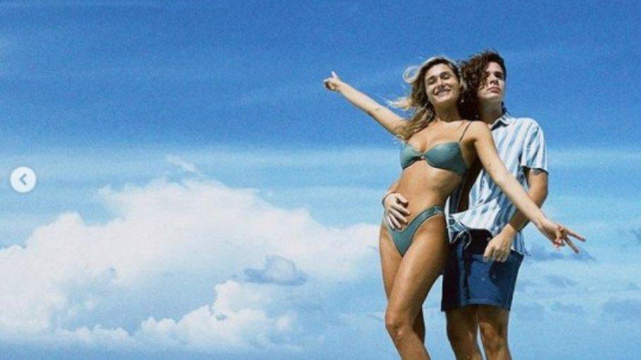 João Figueiredo nega que Sasha esteja grávida após foto sugestiva