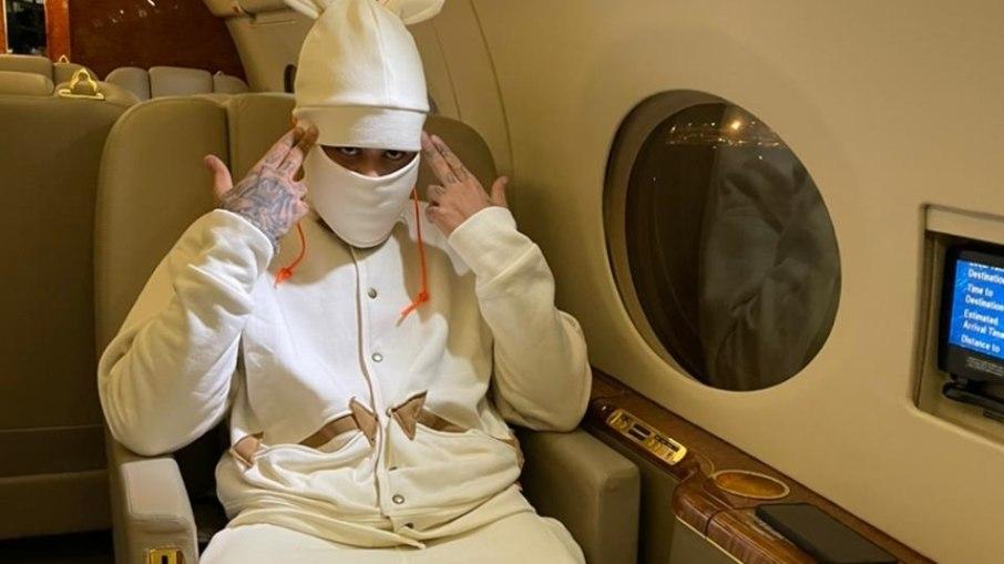 Kawe faz pocket show em voo particular para jogadores da seleção brasileira