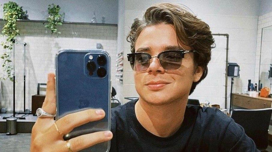 Marido de Sasha recebe críticas e muda visual: 'Tirei para lavar'