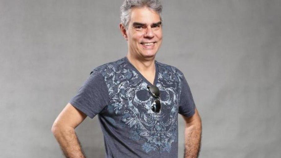 Nizo Neto revela que faz dublagens completamente nu