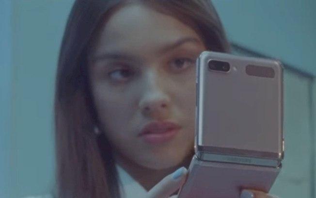 Olivia Rodrigo divulga os bastidores do clipe de 