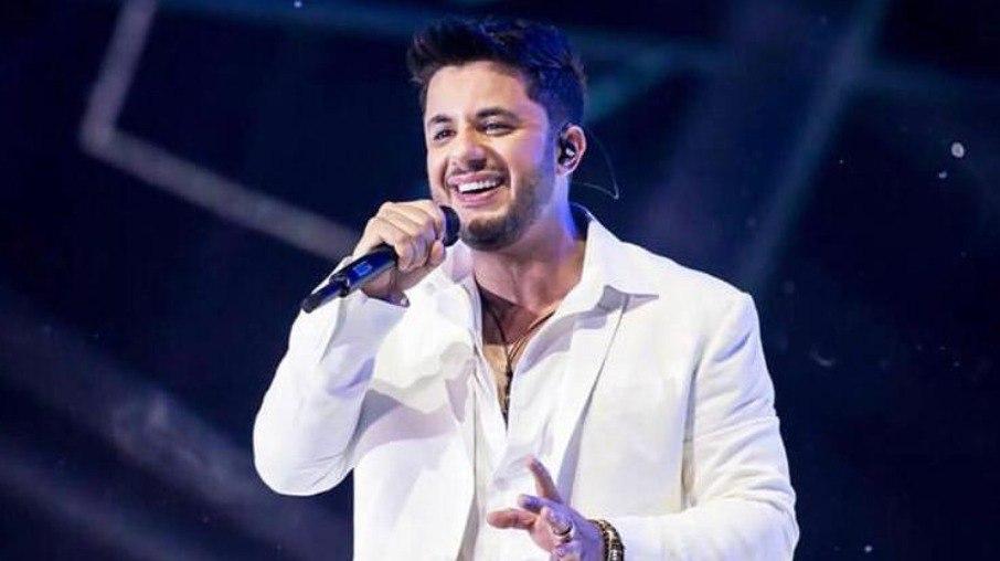 Pai de Cristiano Araújo relembra morte do cantor: 'Senti a pior dor'