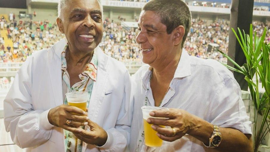Por causa da pandemia, Zeca Pagodinho troca cerveja por vinho
