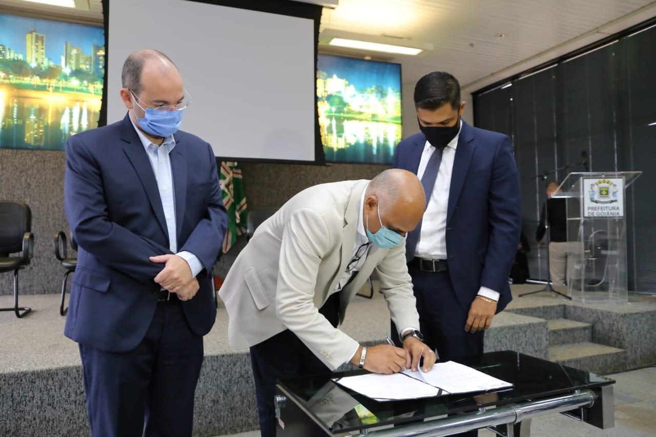 Prefeito de Goiânia sanciona lei e Refis começa em julho
