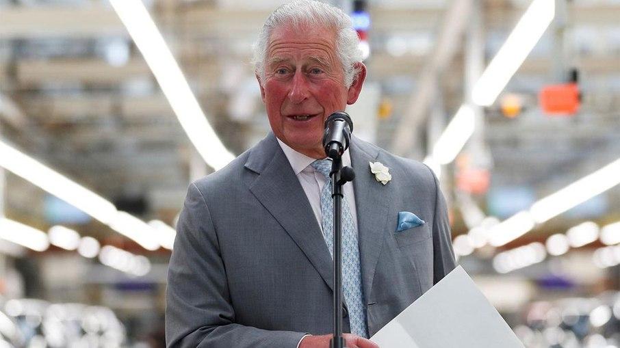Príncipe Charles quebra o silêncio sobre o nascimento da filha de Harry e Meghan