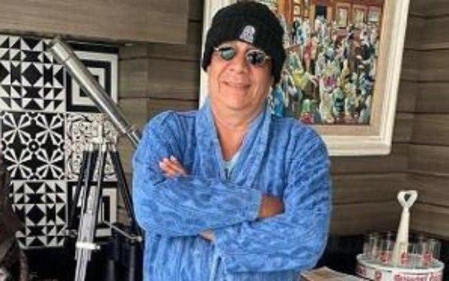 Zeca Pagodinho diverte seguidores ao mostrar look de inverno