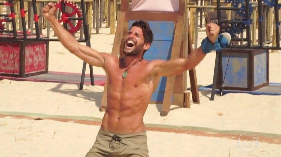 André Martinelli conquista terceiro lugar do 'No Limite'