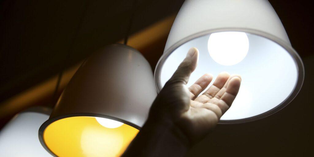 Aneel: bandeira tarifária de agosto se manterá vermelha