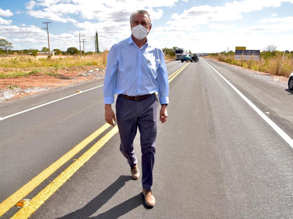 Caiado entrega reconstrução do perímetro urbano da GO-108, em Posse, com investimento de R$ 2,1 milhões