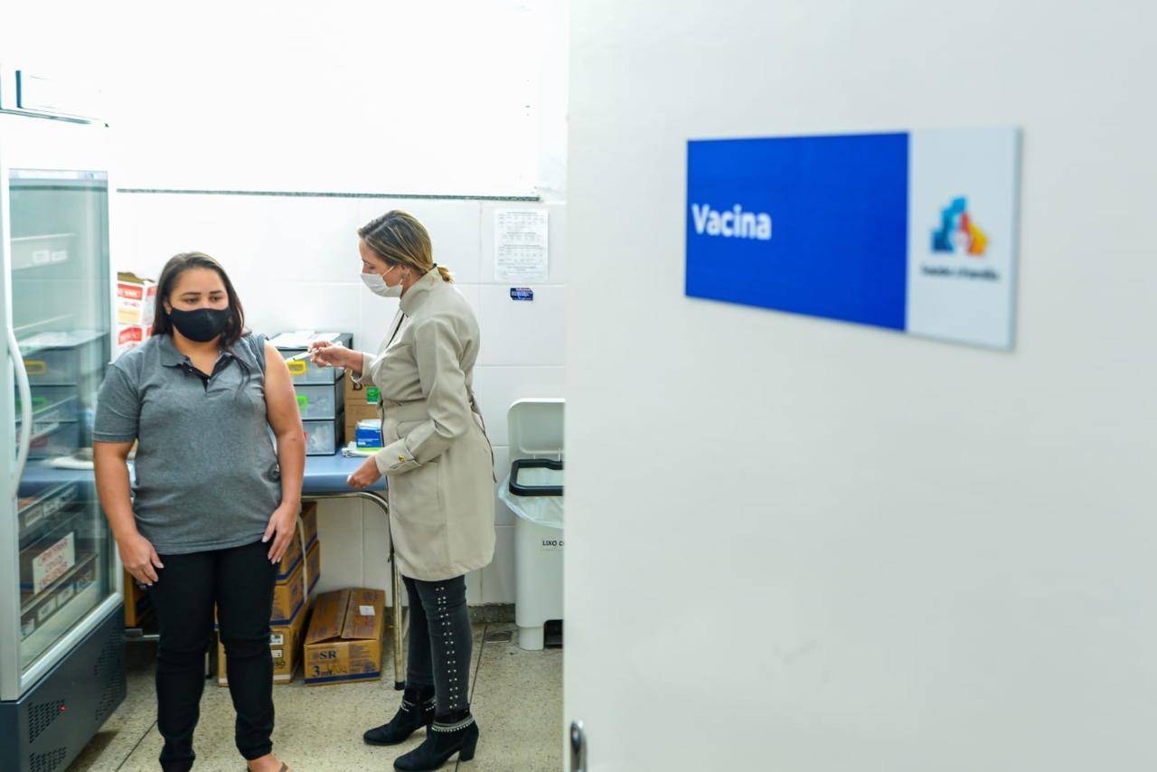 Confira como fica a vacinação contra a Covid-19 nesta sexta-feira em Goiânia