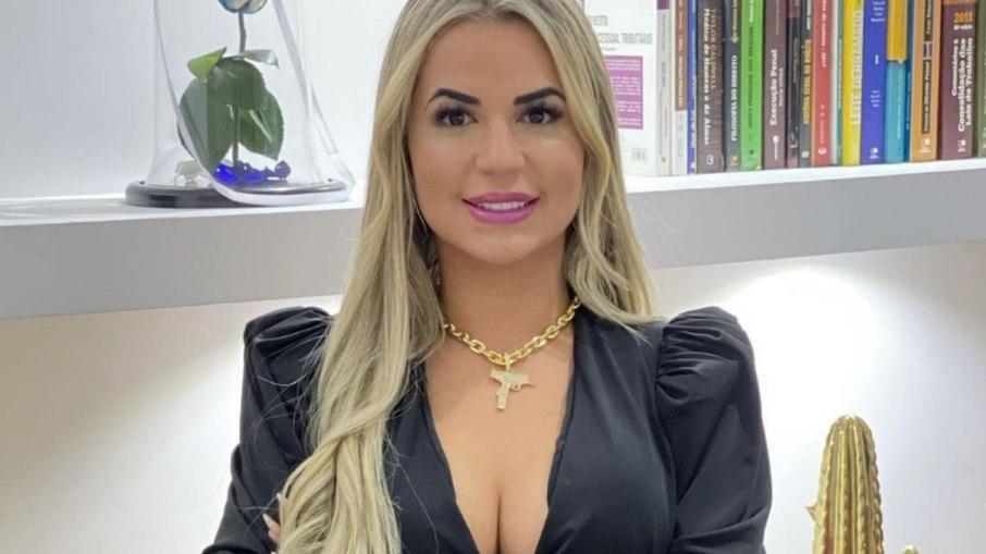 Deolane Bezerra ironiza vitória Bolsonaro: 