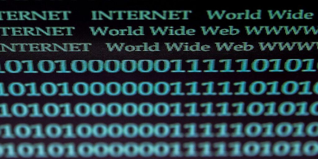 Fórum da Internet no Brasil 2021 abre inscrições para evento online
