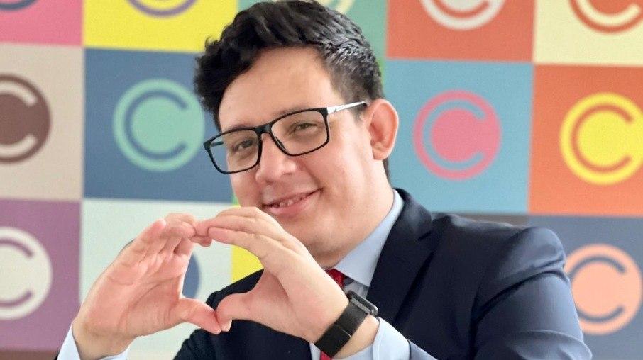 Líder de audiência, Erlan Bastos completa 1 ano no comando do Balanço Geral CE