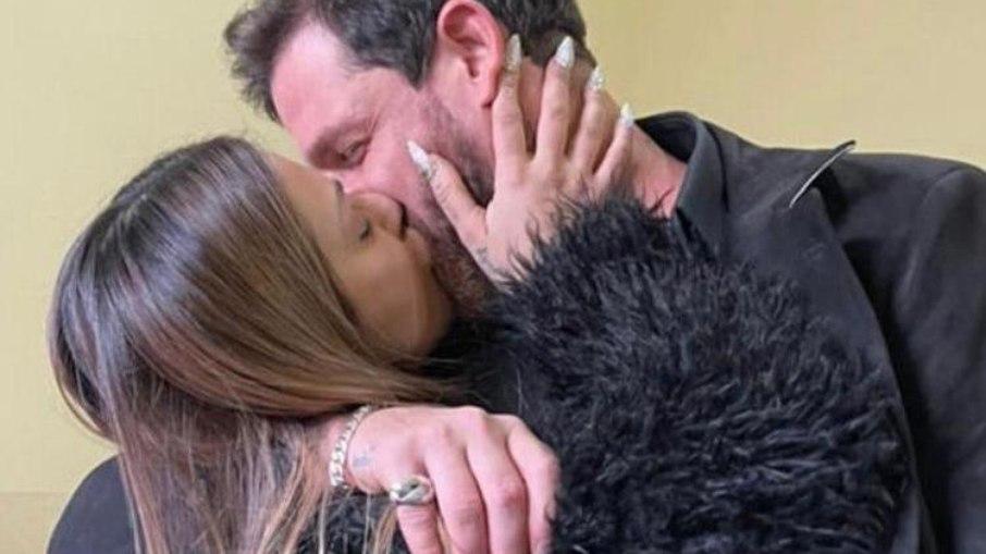 Marido de Cleo se explica por publicação antiga apoiando Jair Bolsonaro