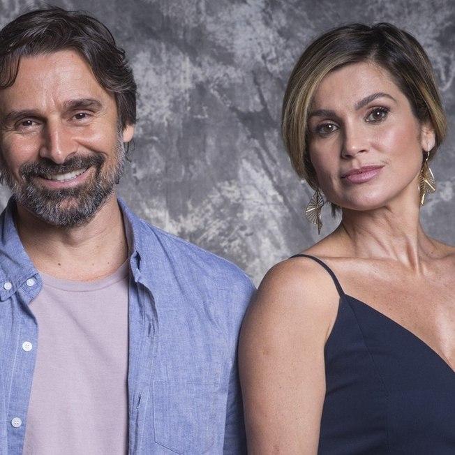 Mário e Helena se beijam após ele acusá-la de traição, em 