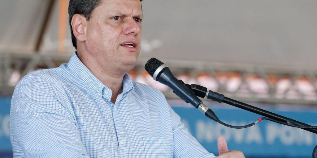 Ministro defende participação do setor privado na contratação de obras