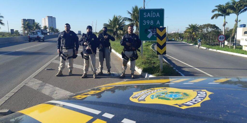 Tensão marca reintegração de posse de terreno da Petrobras no Rio