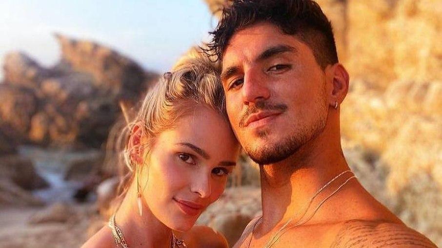 Yasmin Brunet pode ser multada por transmissão ilegal de surfe olímpico