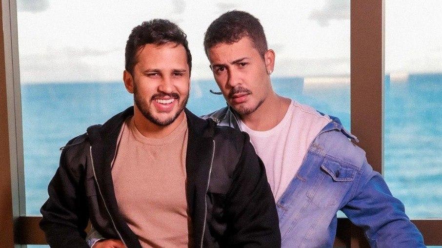 Carlinhos Maia e Lucas Guimarães compram alianças de R$ 500 mil