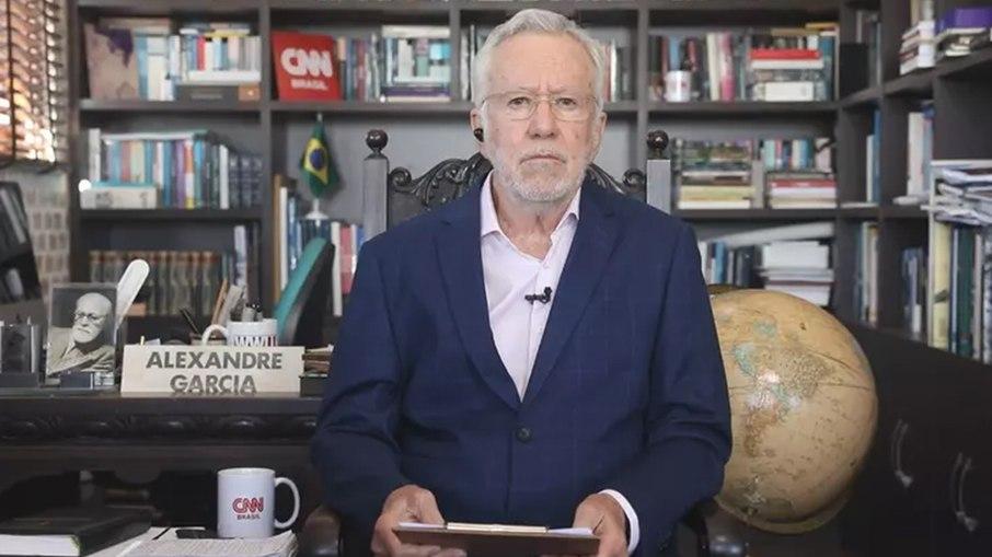 CNN desmente fake news de Alexandre Garcia ao vivo