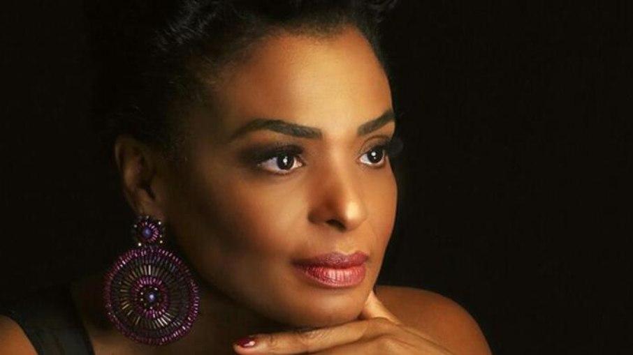 Estrela de novelas da Globo e Record, atriz recebe ajuda e salva a casa