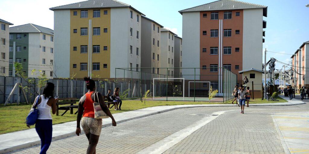 Governo entrega 2,7 mil moradias a famílias de baixa renda no Ceará