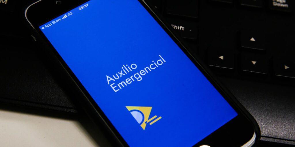 Governo notifica 650 mil pessoas a devolver auxílio emergencial