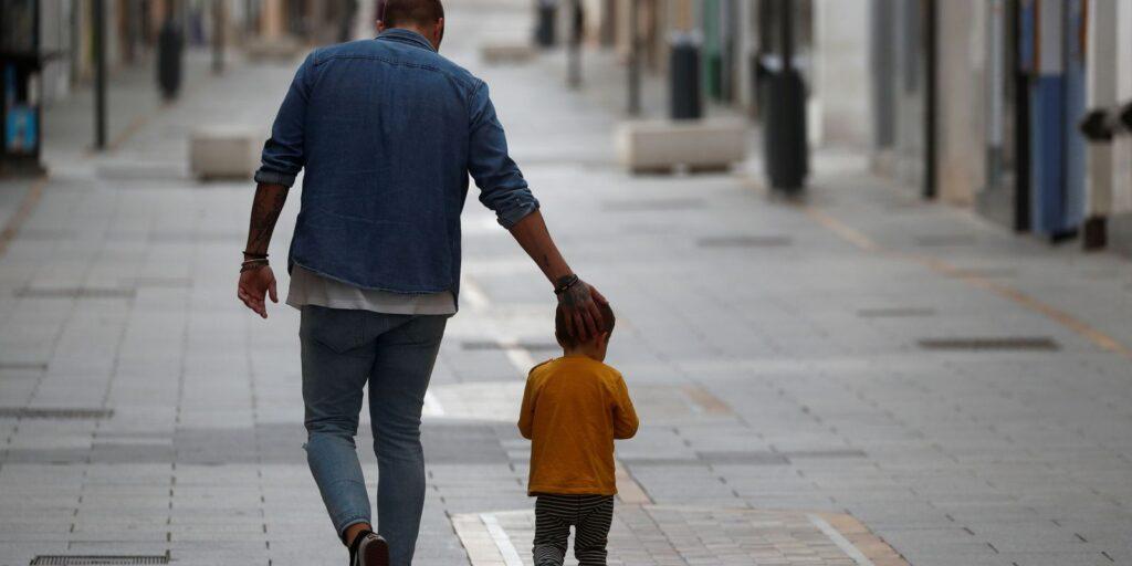 Homens recorrem ao congelamento de sêmen para adiar paternidade