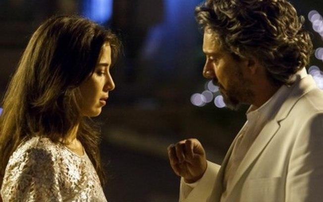 'Império': José Alfredo surge vivo na frente de Cora e finge ser fantasma