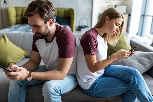 Infotoxicados: cansado de internet? Entenda o que o excesso de informação causa no seu cérebro