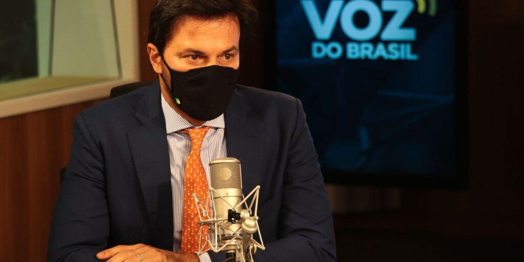 Ministro das Comunicações esclarece dúvidas sobre internet 5G