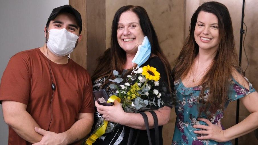 Nina Frosi emenda trama das sete da Globo com filme: 