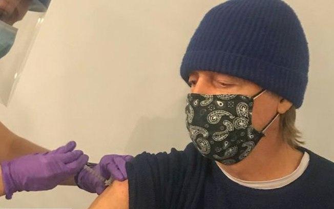 Paul McCartney toma vacina contra o coronavírus: 
