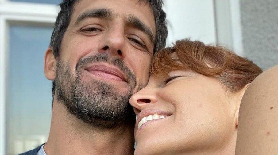 Poliana Abritta mantém a discrição sobre casamento com diretor da Globo