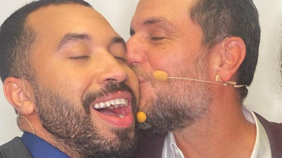 Rodrigo Lombardi anuncia Gil do Vigor no 'The Maskeg Singer' e elogia na web