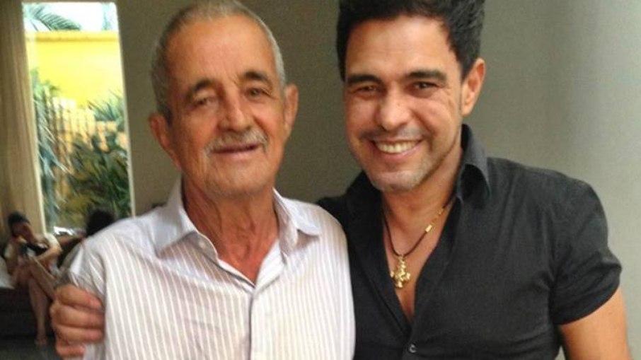 Zezé Di Camargo homenageia Seu Francisco: 