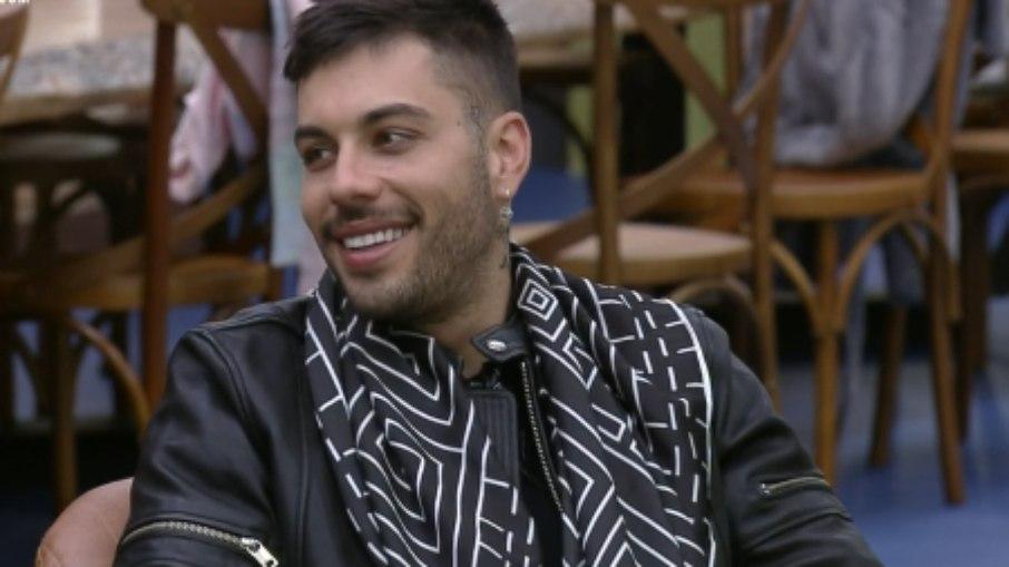 'A Fazenda 13': Gui Araújo diz que Erasmo e MC Gui se recusaram a ajudar Medrado