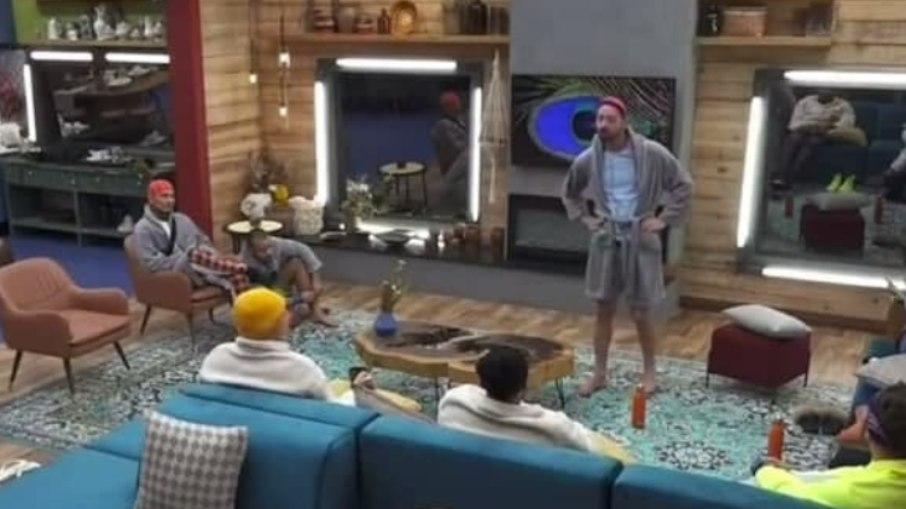'A Fazenda 13': Magui? Gui Araújo afirma que formaria casal com Marina Ferrari